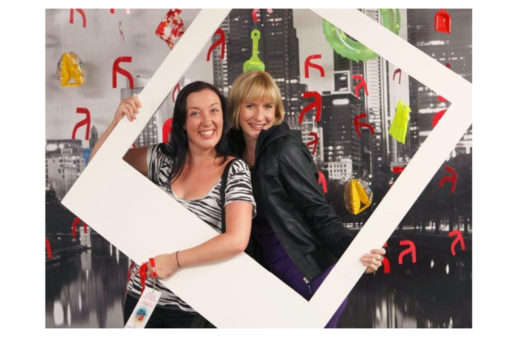 Temp Mid-to-Senior Design Finished-Artist Jobs Geelong, Creative-Agency Mac-Op Recruitment, Mid-weight Multimedia UX-Specialist Recruitment